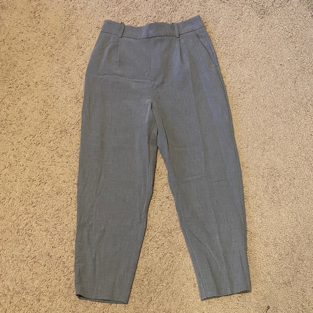 Zara Straight-Cut Gray Pants Size M